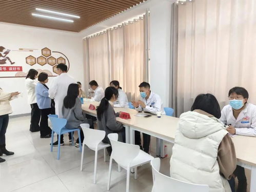 醫(yī)校攜手共筑健康夢——南陽市第十完全學校高中部開展義診與教育咨詢活動